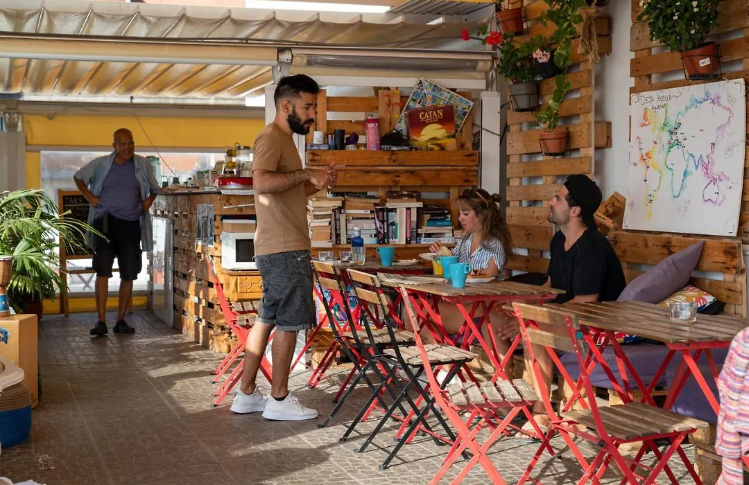 Aguere Nest Hostel-1